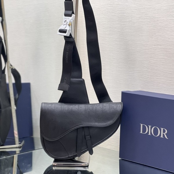 Dior 스트랩 버클 백